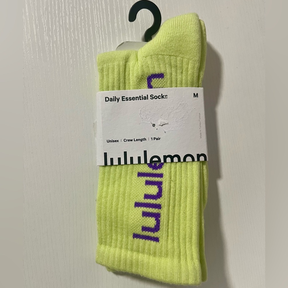 Lululemon Athletica Daily Essential Socks Size M